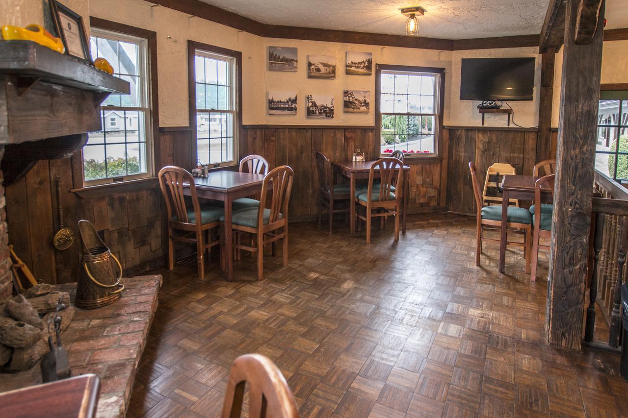 Auld Holland Inn Oak Harbor Ngoại thất bức ảnh